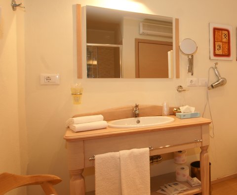 Bagno Suite Hotel Saraceno 4 stelle Milano Marittima