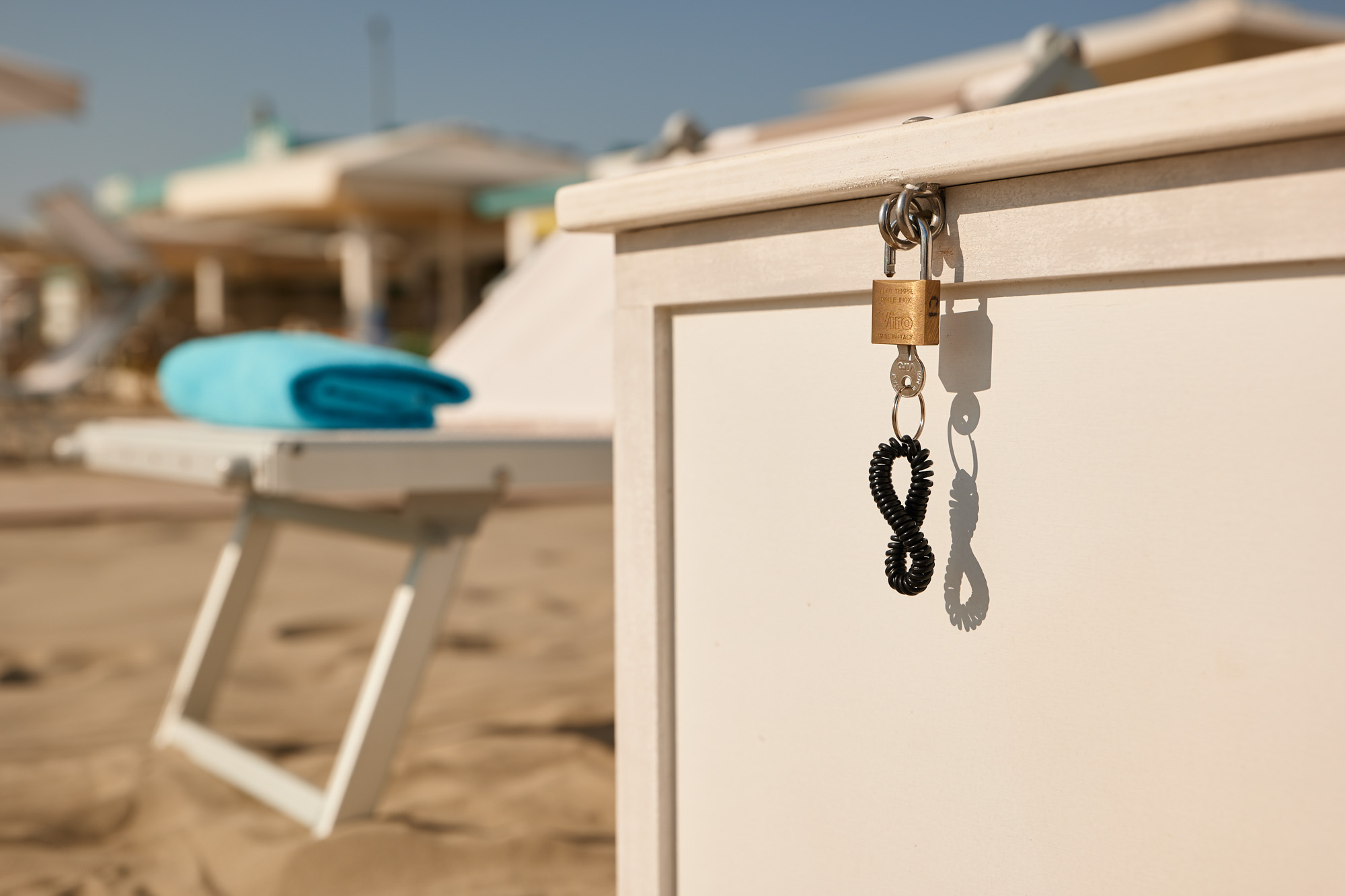 bagno giuliano 247 milano marittima spiaggia distanziata bauletto contenitore aperitivo sulla spiaggia 