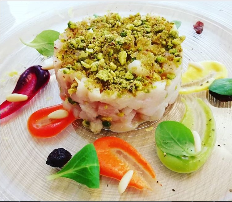 Tartare di pesce spada con caponatina scomposta