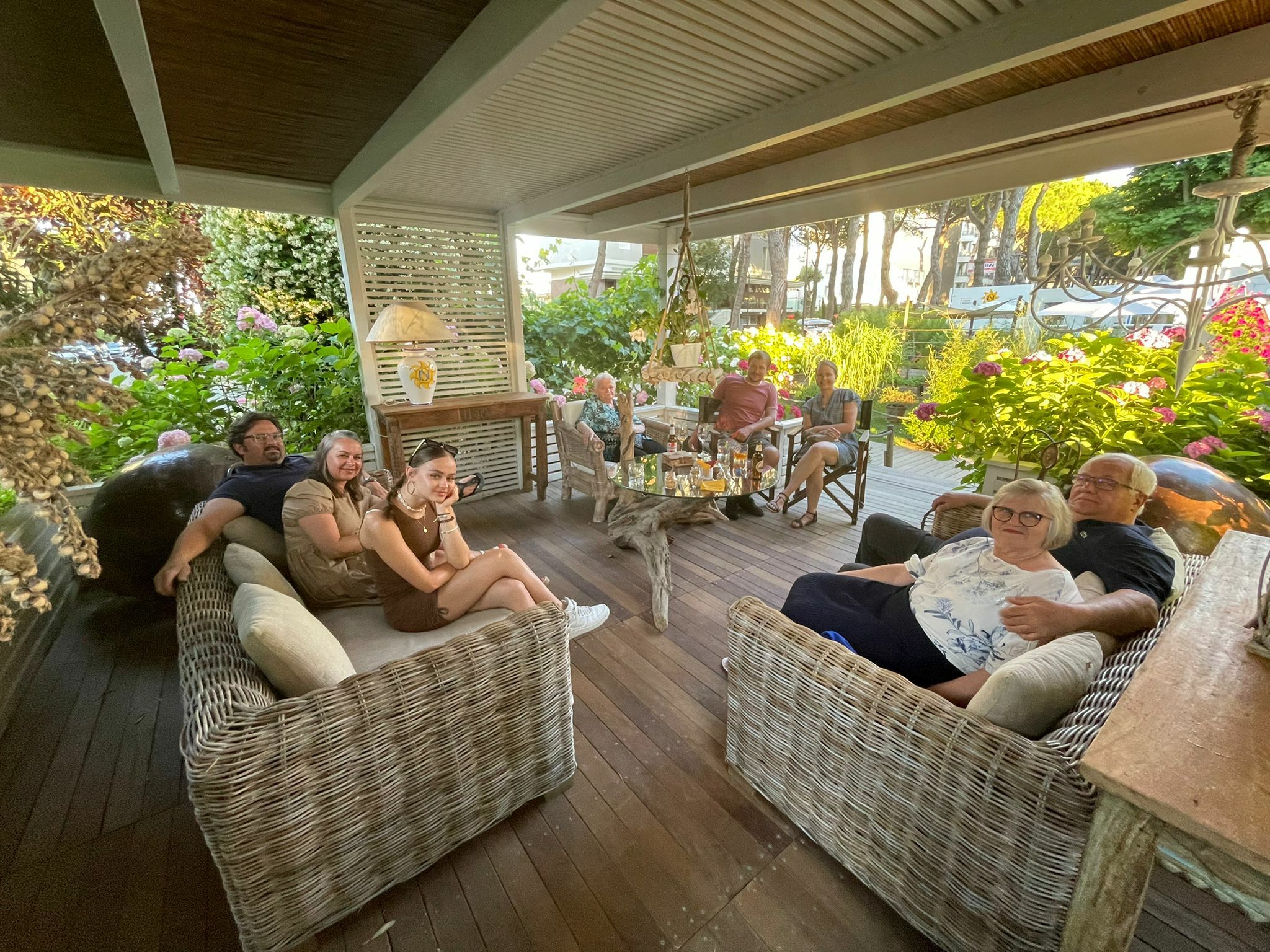 hotel milano marittima saraceno 4 stelle con gazebo in giardino