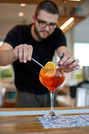 Foto_giuliano_bar_esterno_aperitivi_aperitivo_spritz_drink_dipendenti_nicola